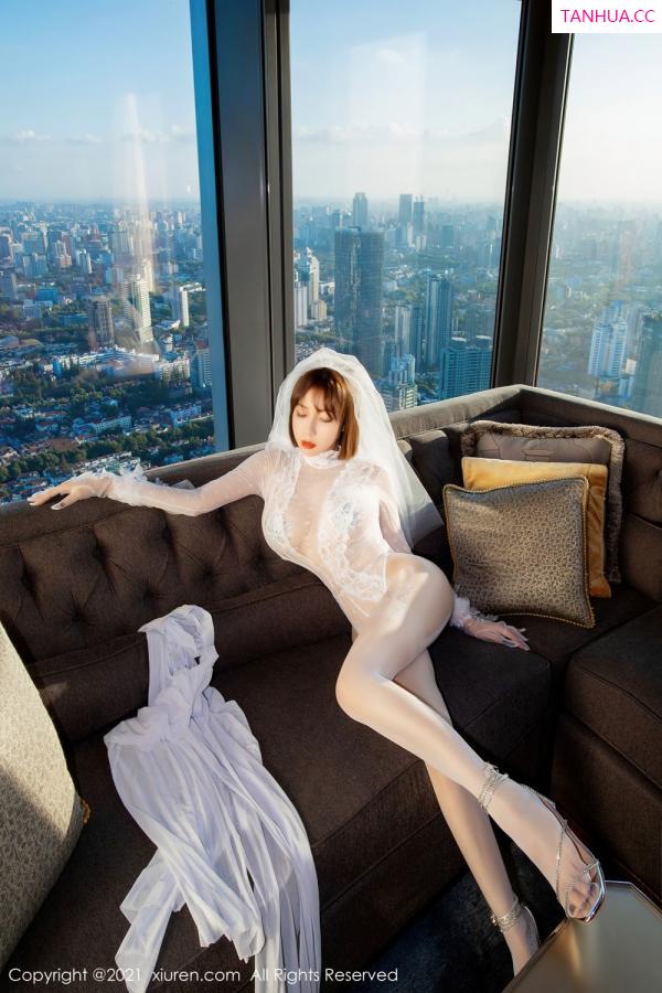 闫雪松 松果儿 [XiuRen]高清写真图 2021.11.11 No.4200 果儿Victoria第28张图片